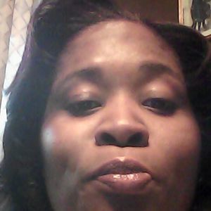 Meet your Posher, Adrienne